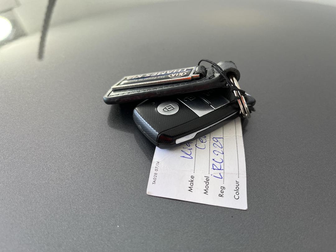 Photo '22' of KIA Cerato