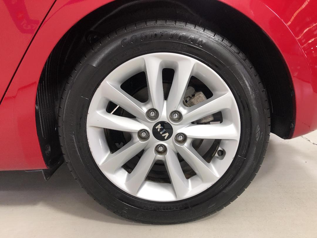 Photo '11' of KIA Cerato Photo '11' of KIA Cerato