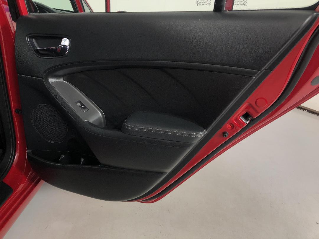 Photo '19' of KIA Cerato Photo '19' of KIA Cerato