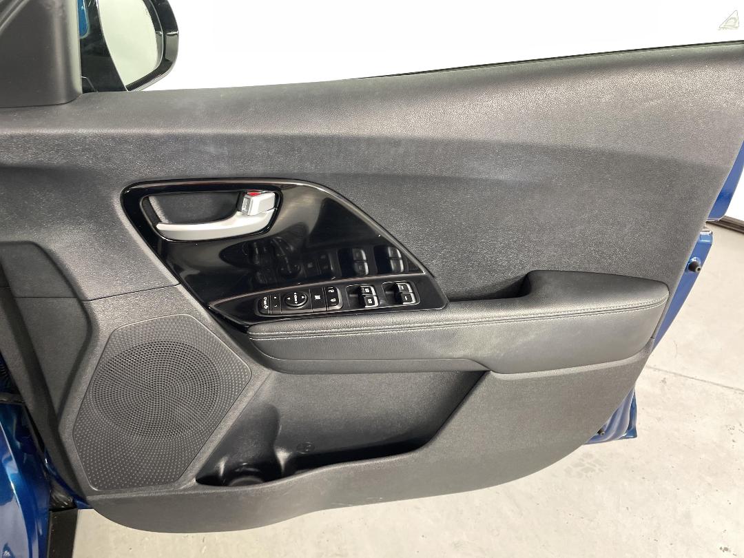 Photo '15' of KIA Niro Photo '15' of KIA Niro