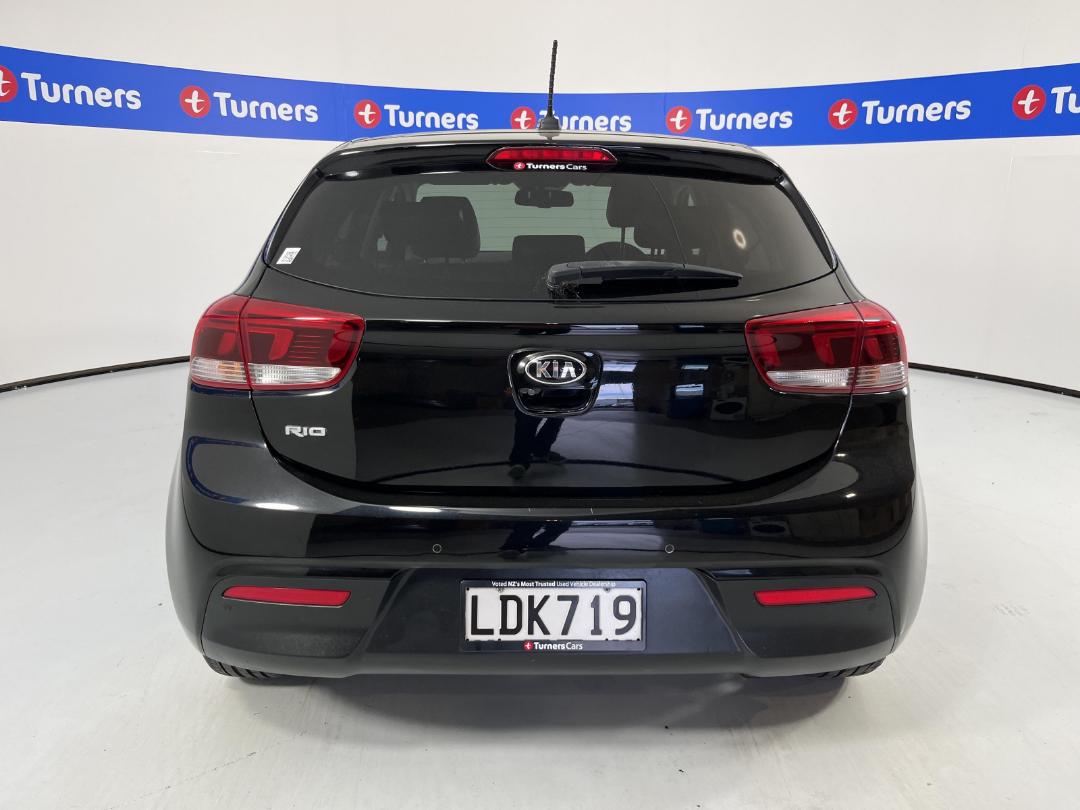 Photo '6' of KIA RIO Photo '6' of KIA RIO