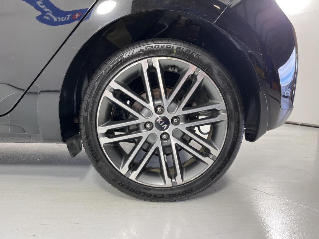 Photo '11' of KIA RIO Photo '11' of KIA RIO