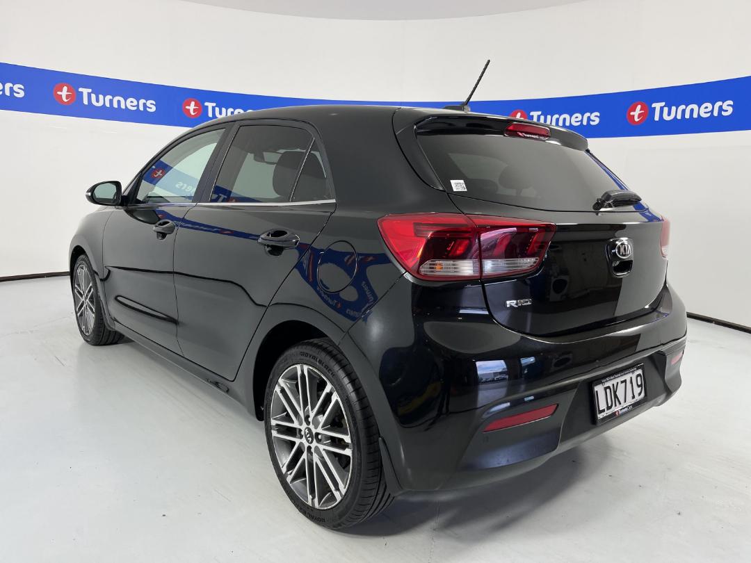 Photo '5' of KIA RIO Photo '5' of KIA RIO