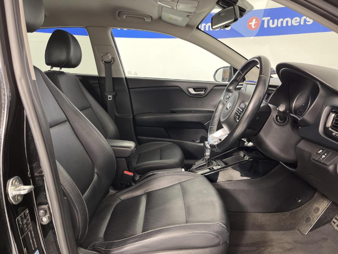 Photo '16' of KIA RIO Photo '16' of KIA RIO