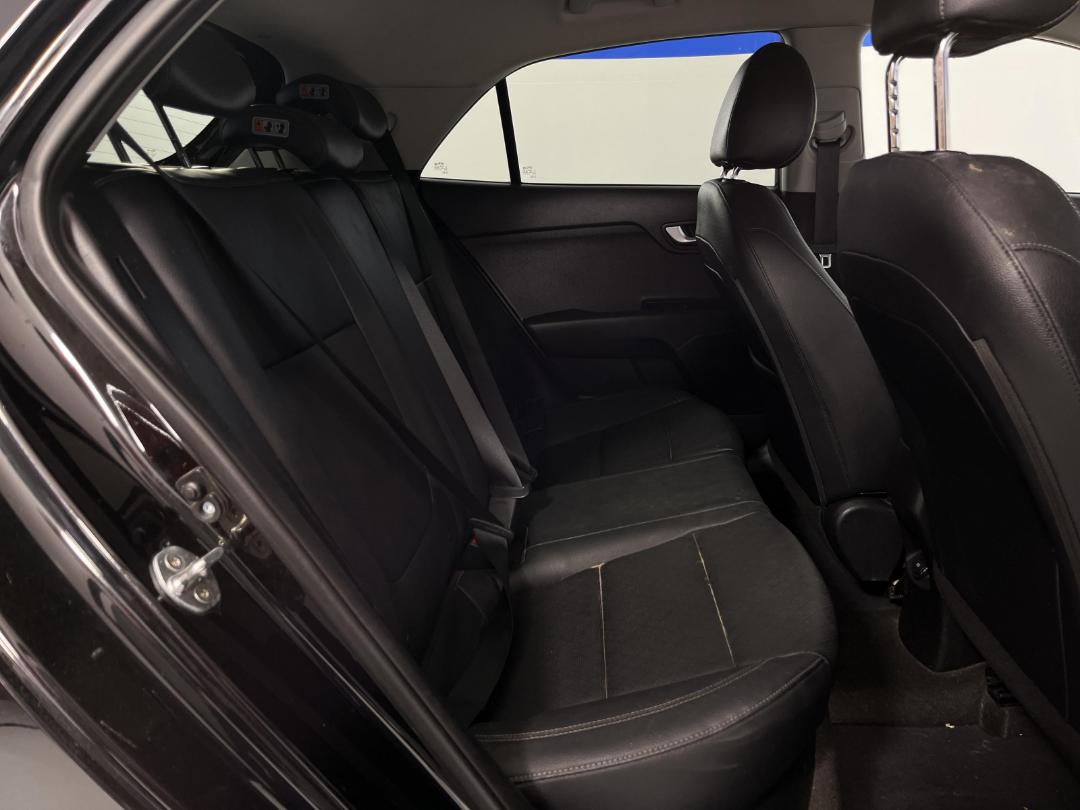 Photo '20' of KIA RIO Photo '20' of KIA RIO