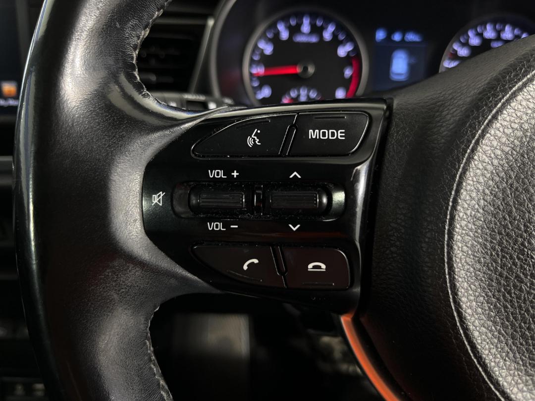 Photo '24' of KIA RIO Photo '24' of KIA RIO