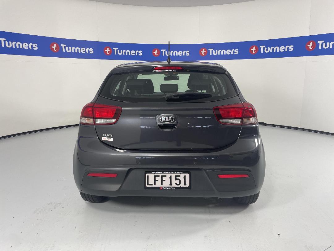 Photo '6' of KIA RIO Photo '6' of KIA RIO