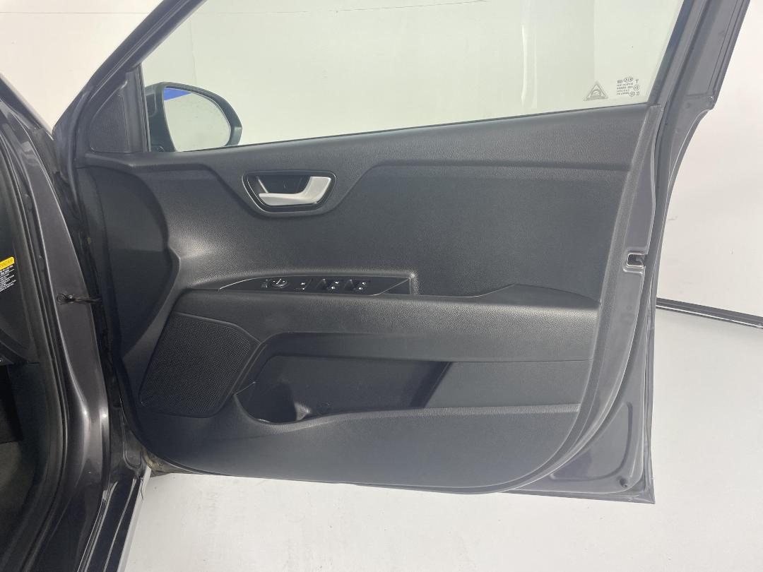 Photo '15' of KIA RIO Photo '15' of KIA RIO