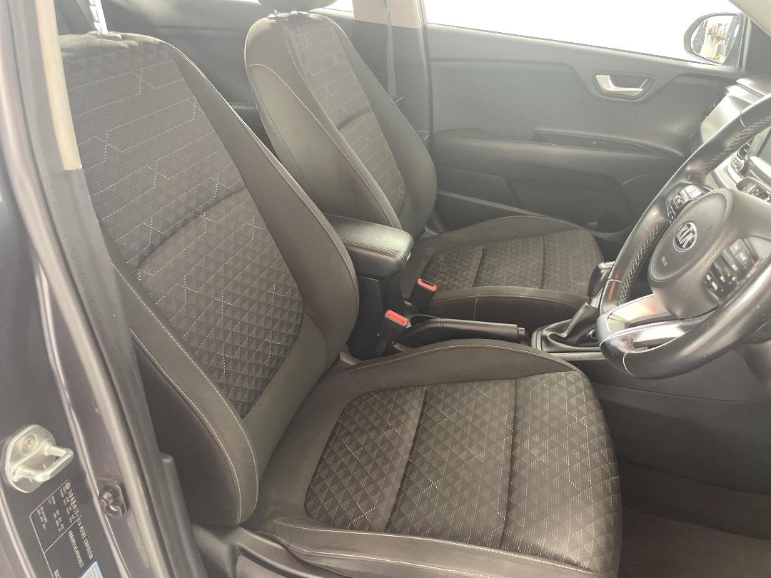 Photo '16' of KIA RIO Photo '16' of KIA RIO