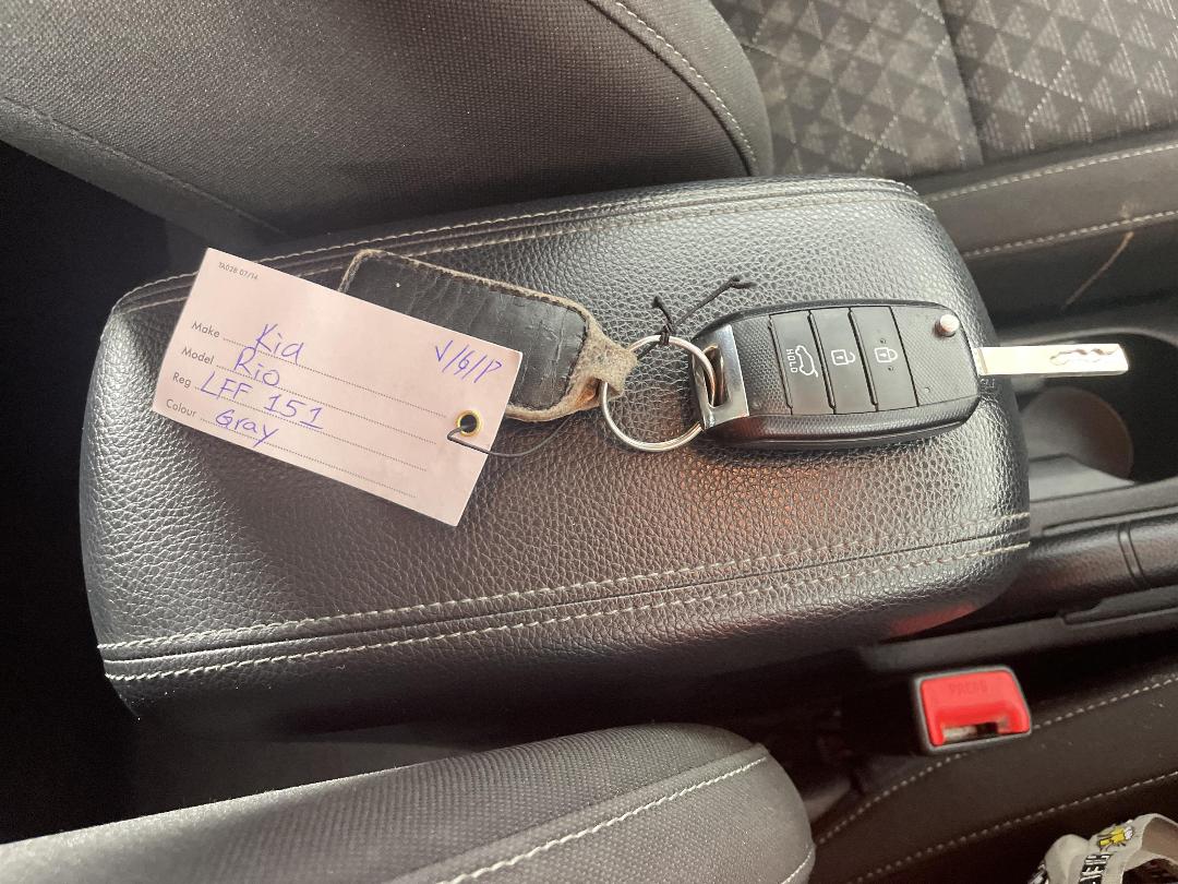 Photo '22' of KIA RIO Photo '22' of KIA RIO