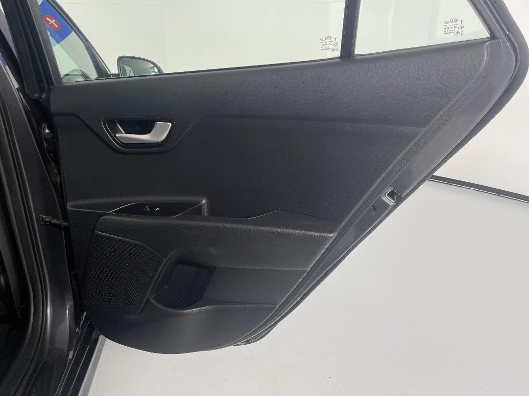 Photo '19' of KIA RIO Photo '19' of KIA RIO