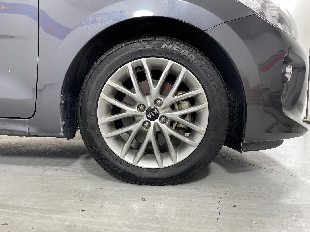 Photo '9' of KIA RIO Photo '9' of KIA RIO