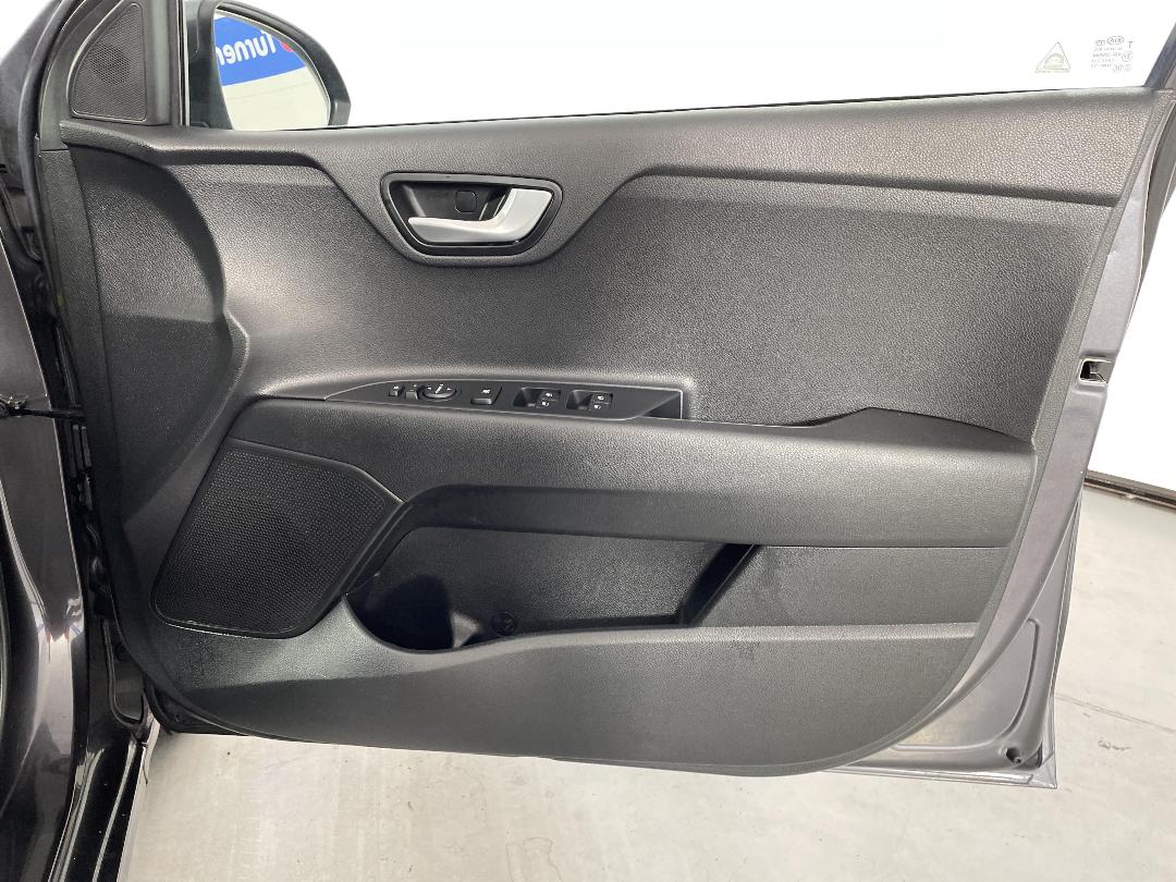 Photo '15' of KIA RIO Photo '15' of KIA RIO