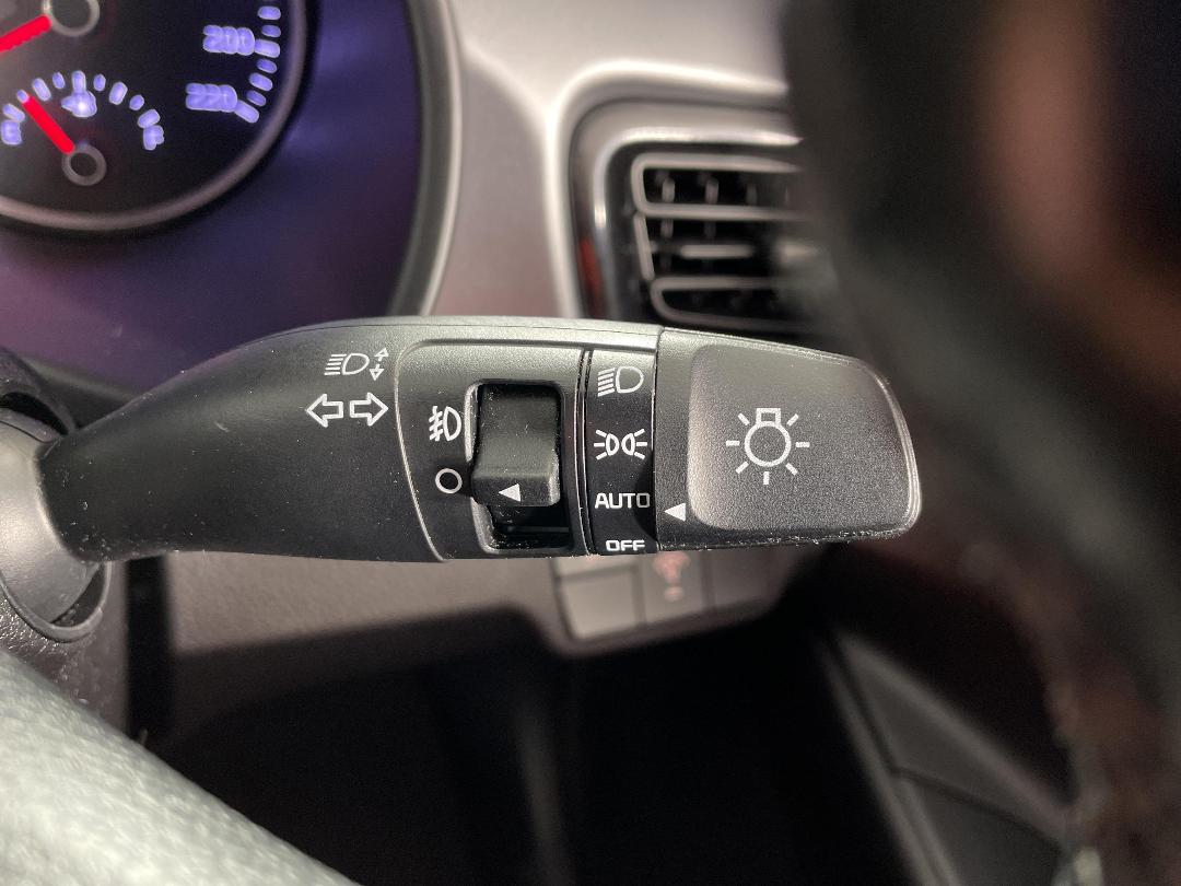 Photo '32' of KIA RIO Photo '32' of KIA RIO