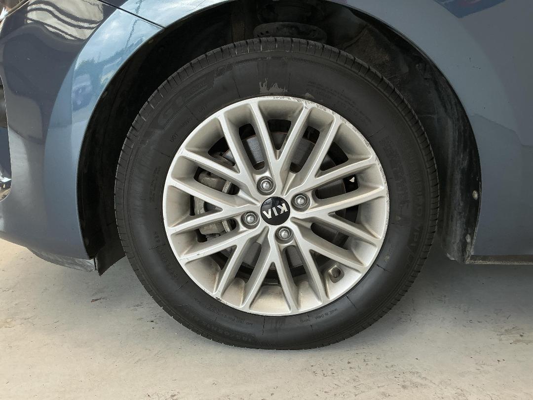 Photo '10' of KIA RIO