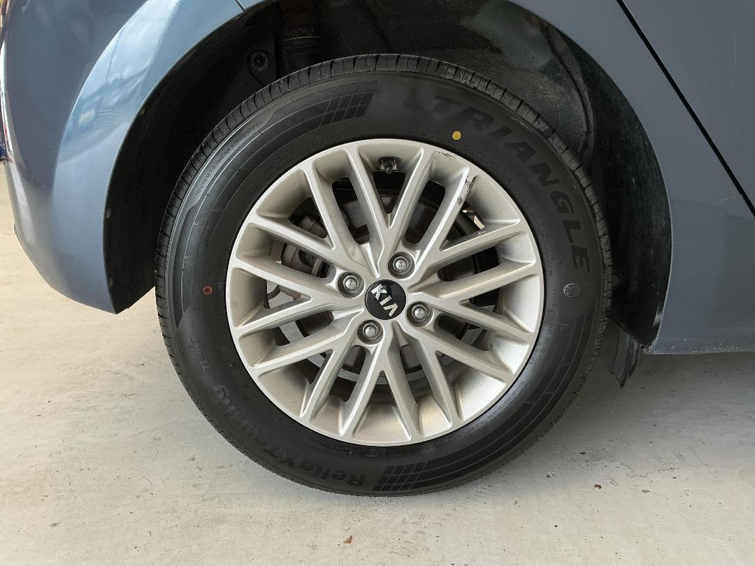 Photo '12' of KIA RIO