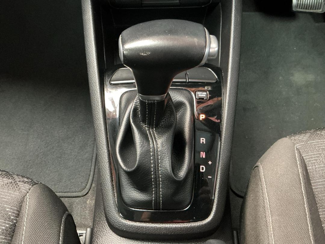 Photo '23' of KIA RIO