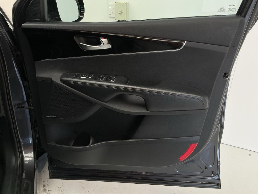 Photo '15' of KIA Sorento