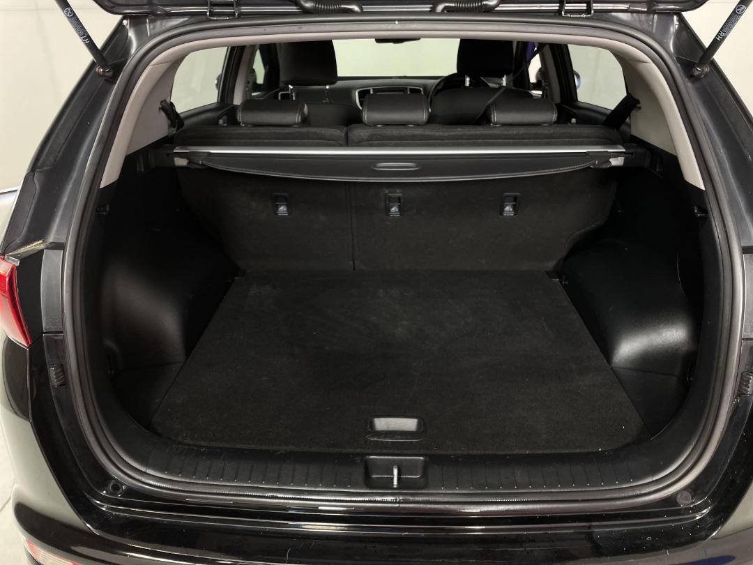 Photo '14' of KIA Sportage Photo '14' of KIA Sportage