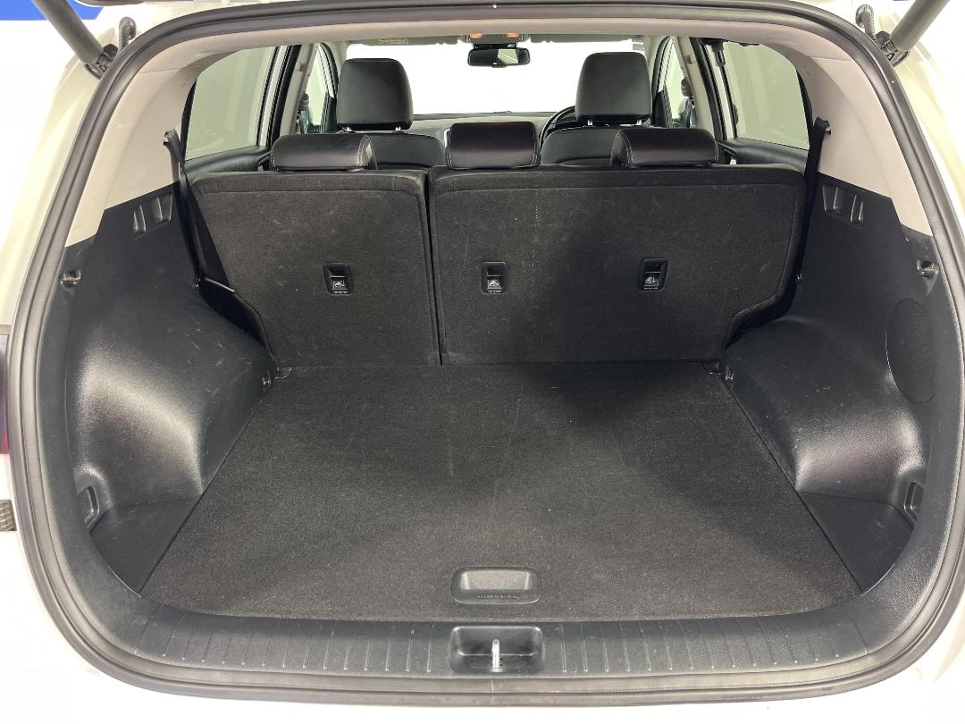 Photo '14' of KIA Sportage Photo '14' of KIA Sportage