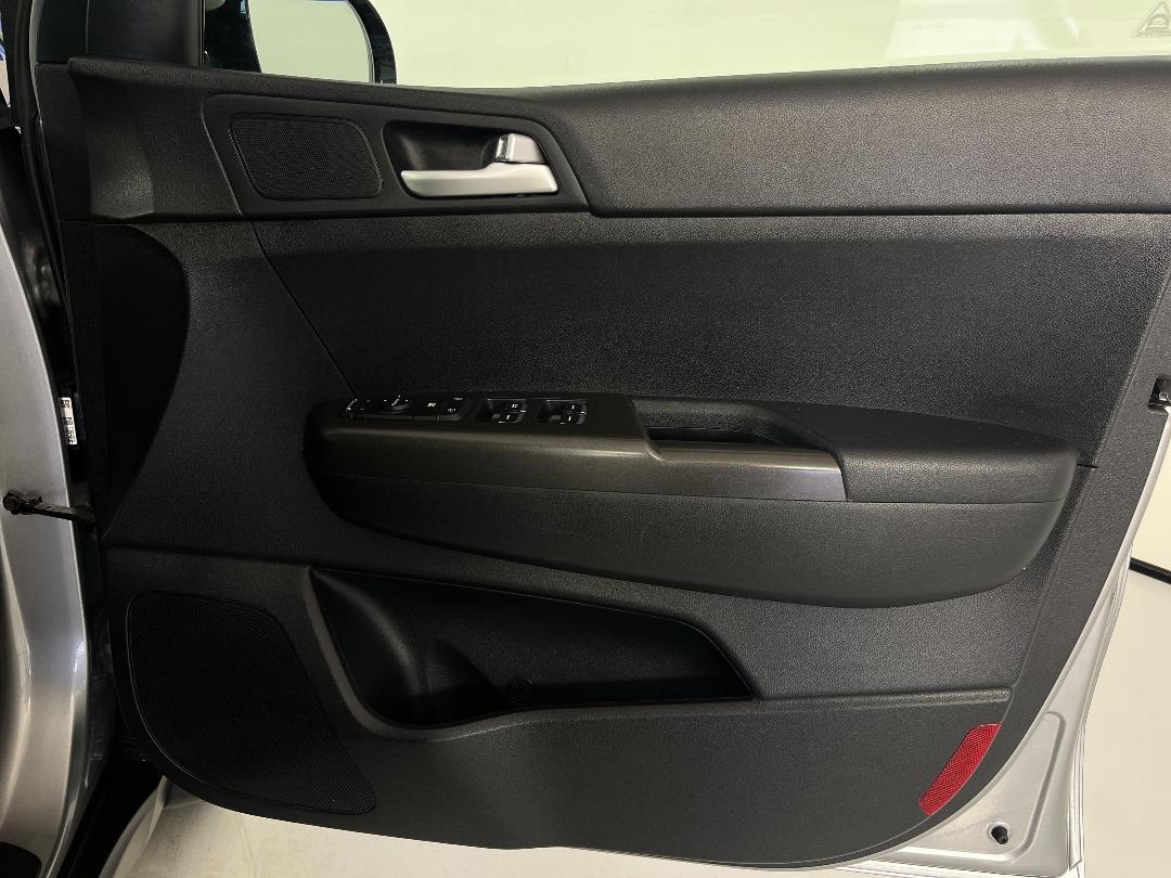 Photo '15' of KIA Sportage Photo '15' of KIA Sportage