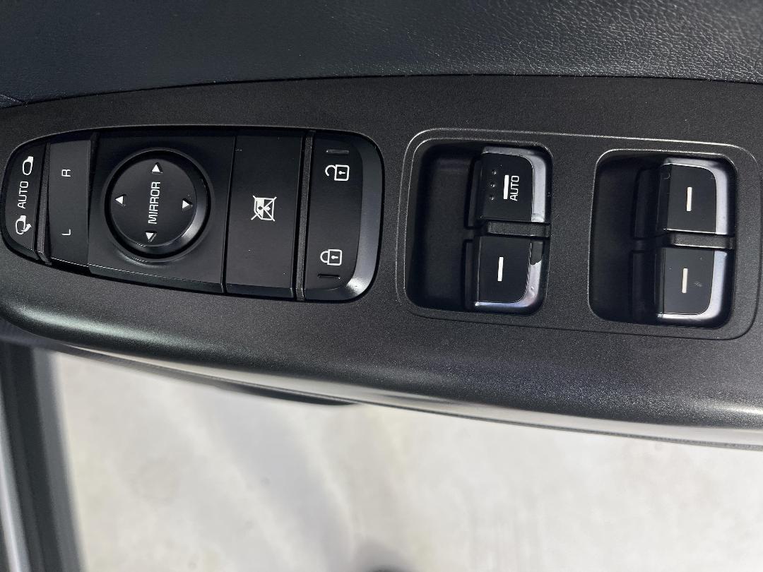 Photo '24' of KIA Sportage Photo '24' of KIA Sportage