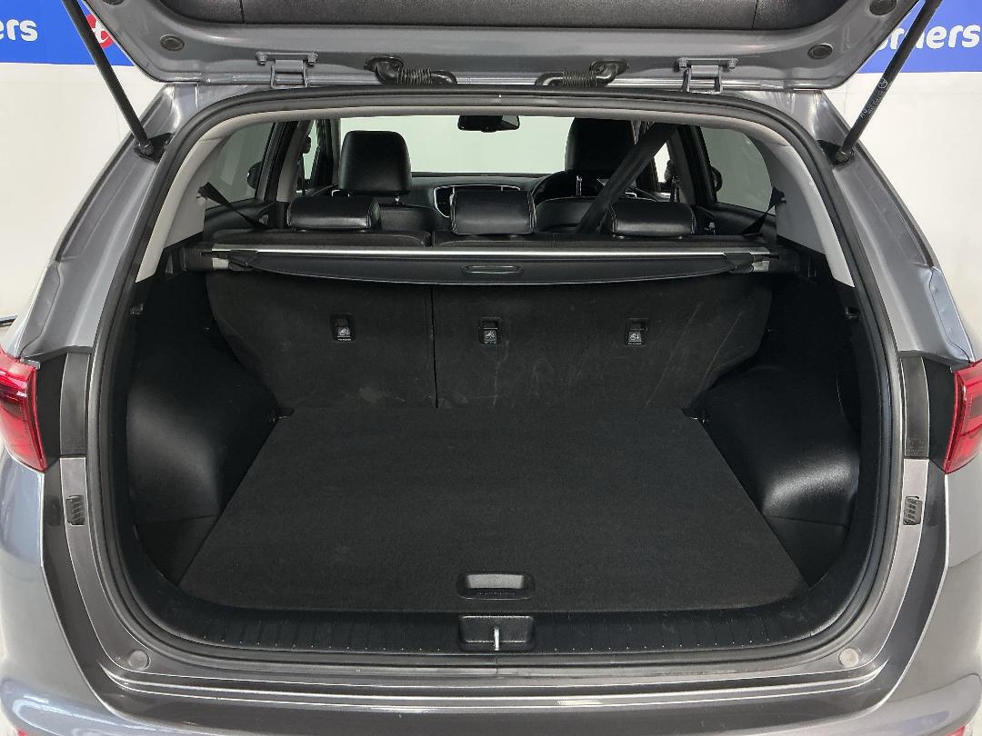 Photo '14' of KIA Sportage Photo '14' of KIA Sportage