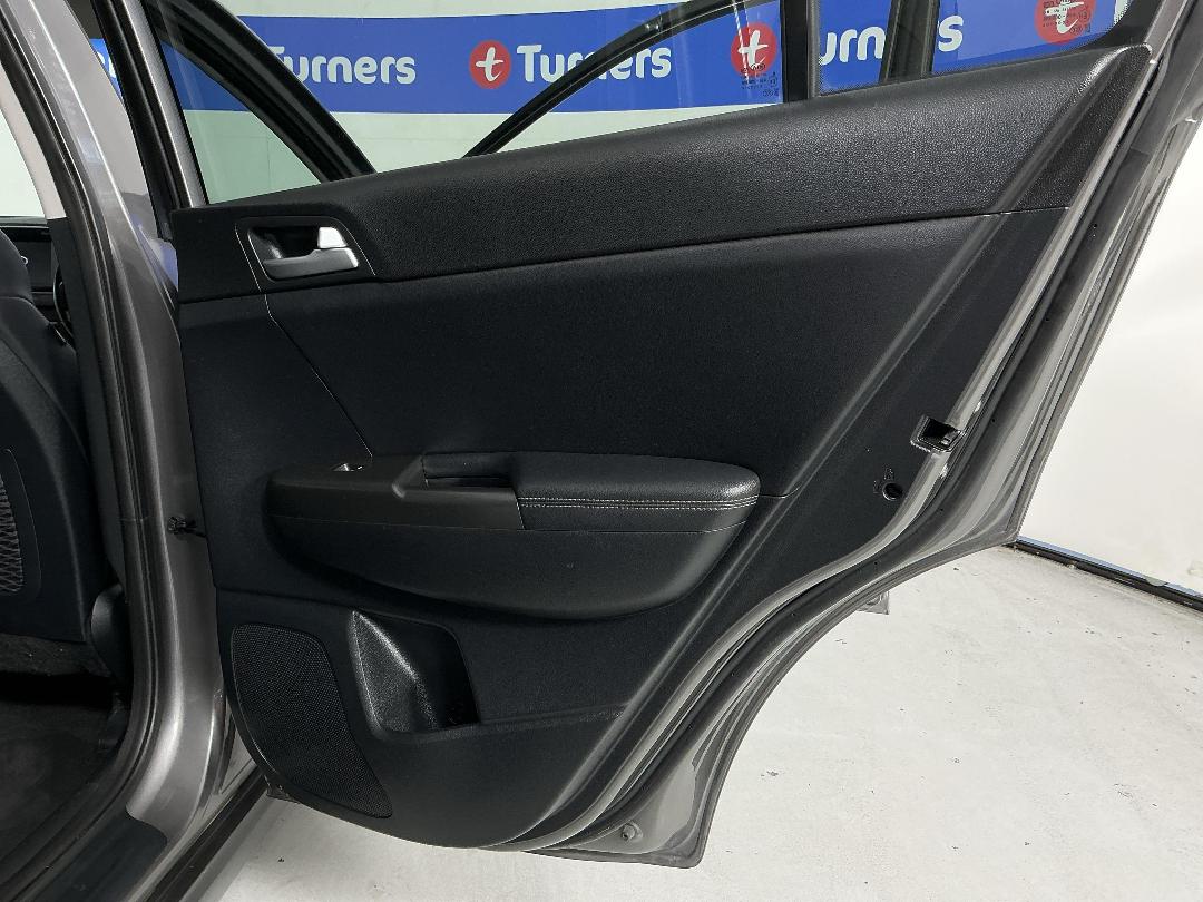 Photo '19' of KIA Sportage Photo '19' of KIA Sportage