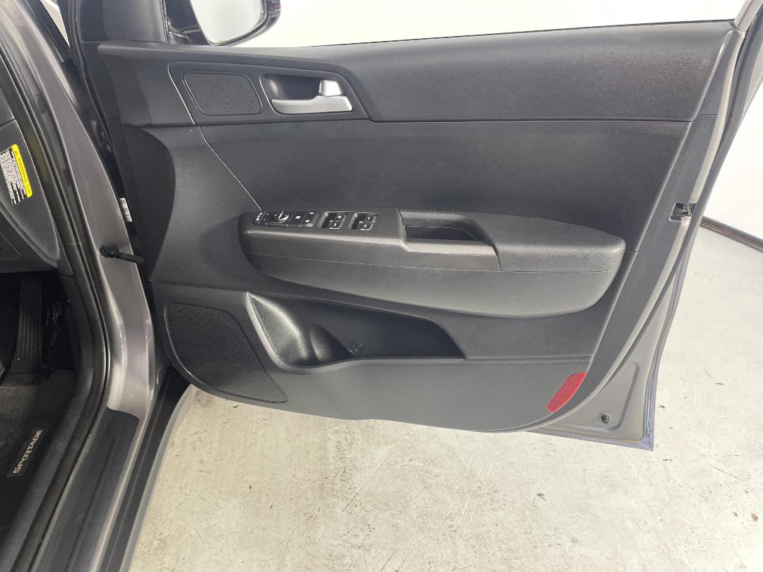 Photo '15' of KIA Sportage Photo '15' of KIA Sportage