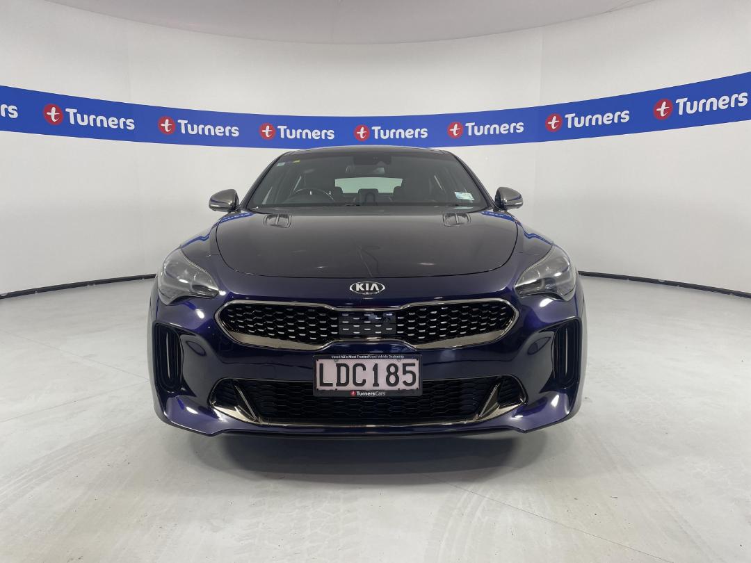 Photo '2' of KIA Stinger