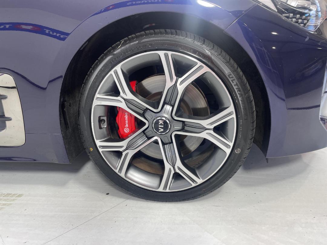 Photo '9' of KIA Stinger