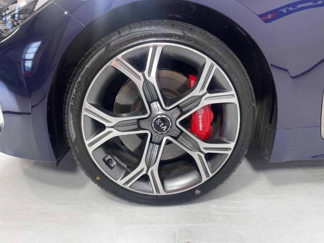 Photo '10' of KIA Stinger