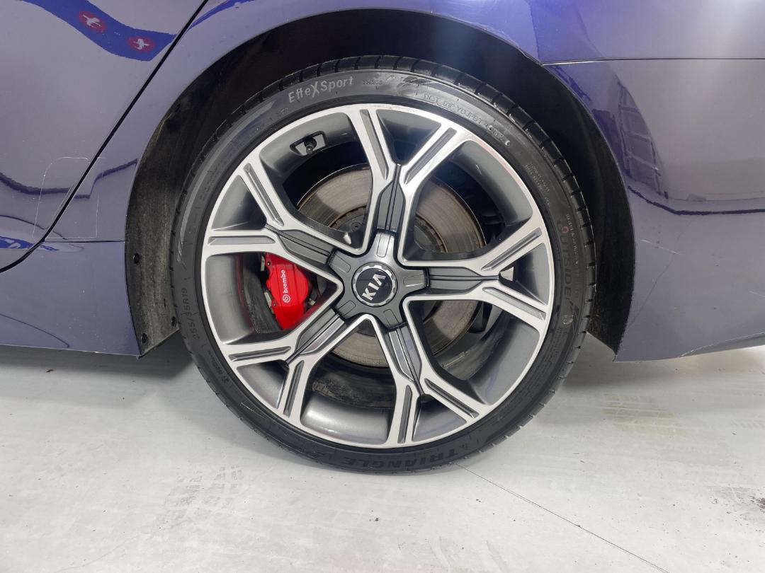 Photo '11' of KIA Stinger