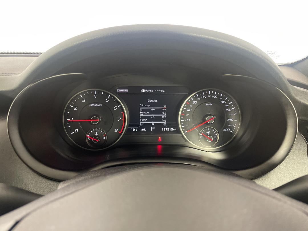 Photo '21' of KIA Stinger