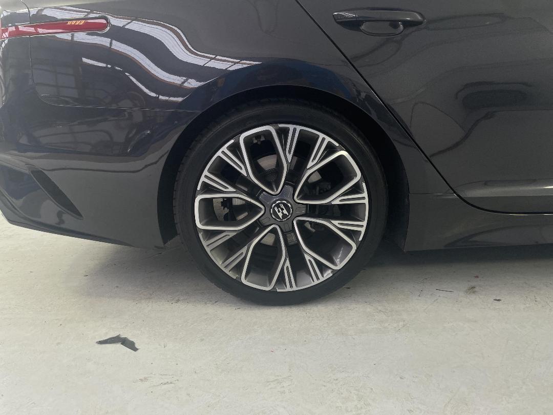 Photo '12' of KIA Stinger Photo '12' of KIA Stinger