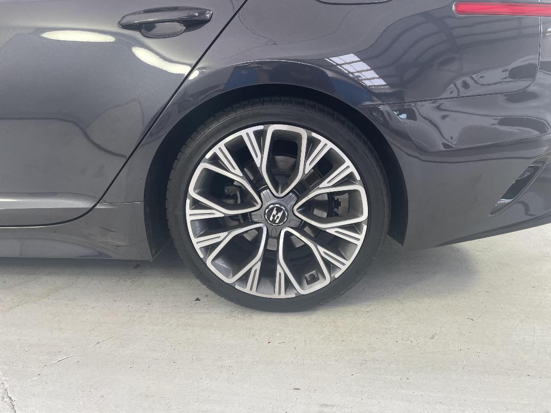 Photo '11' of KIA Stinger Photo '11' of KIA Stinger