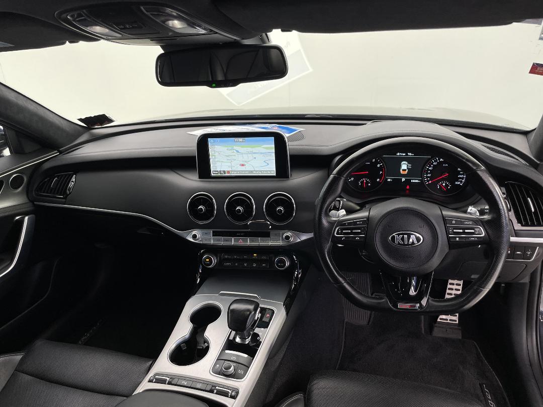 Photo '17' of KIA Stinger Photo '17' of KIA Stinger