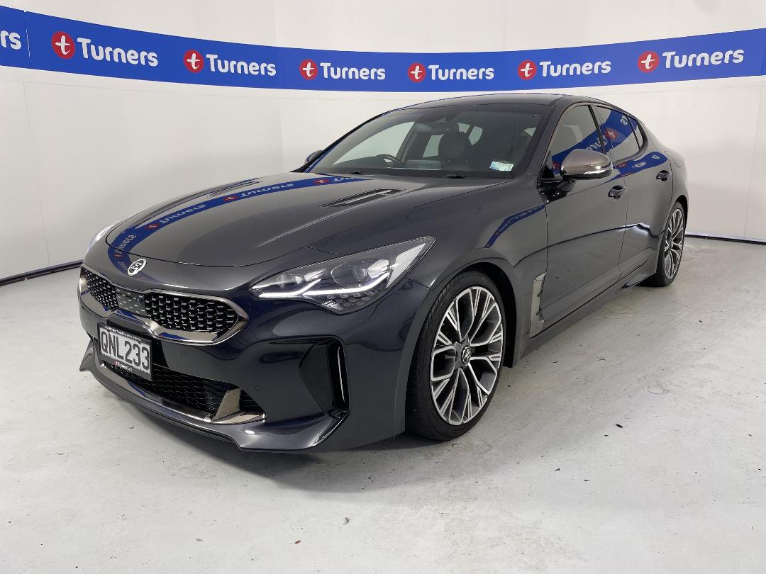 Photo '4' of KIA Stinger Photo '4' of KIA Stinger