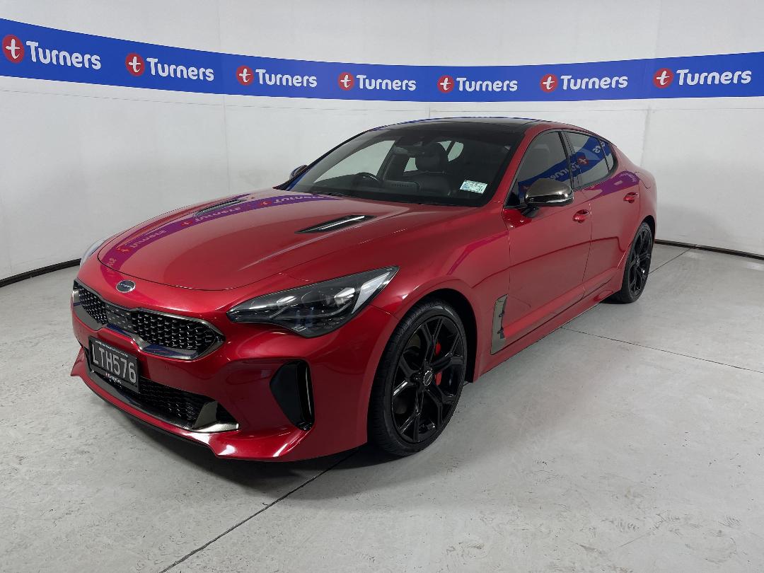 Photo '4' of KIA Stinger Photo '4' of KIA Stinger