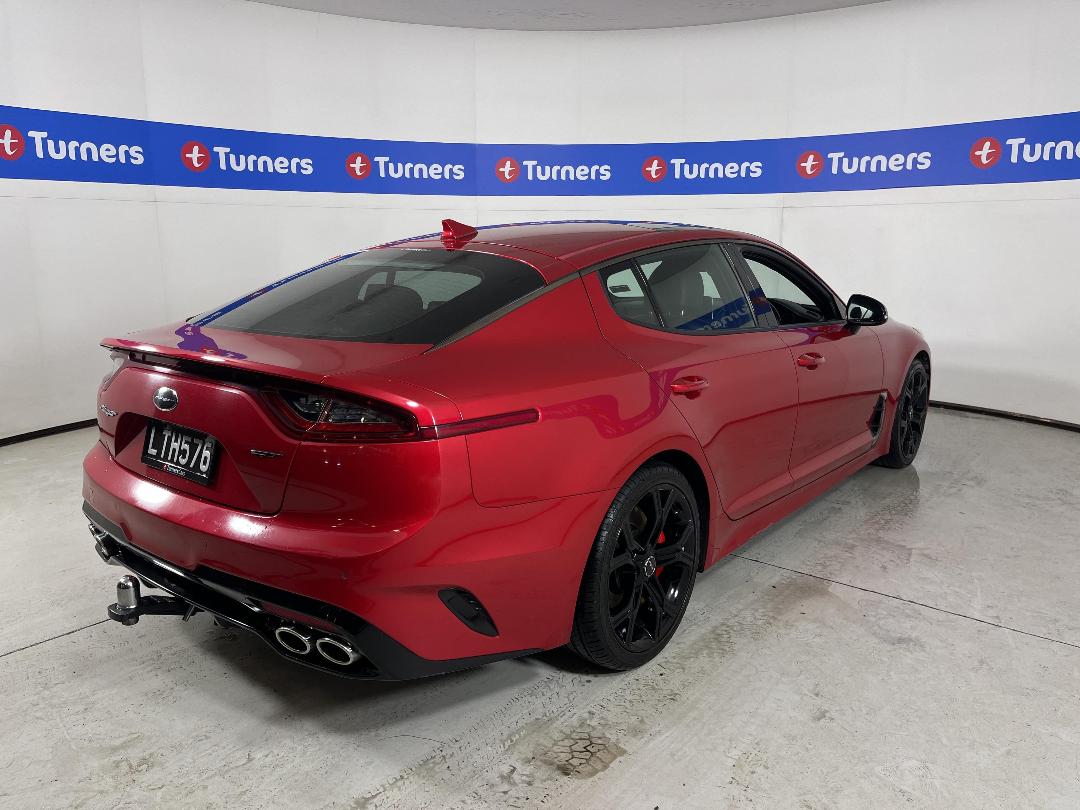 Photo '7' of KIA Stinger Photo '7' of KIA Stinger