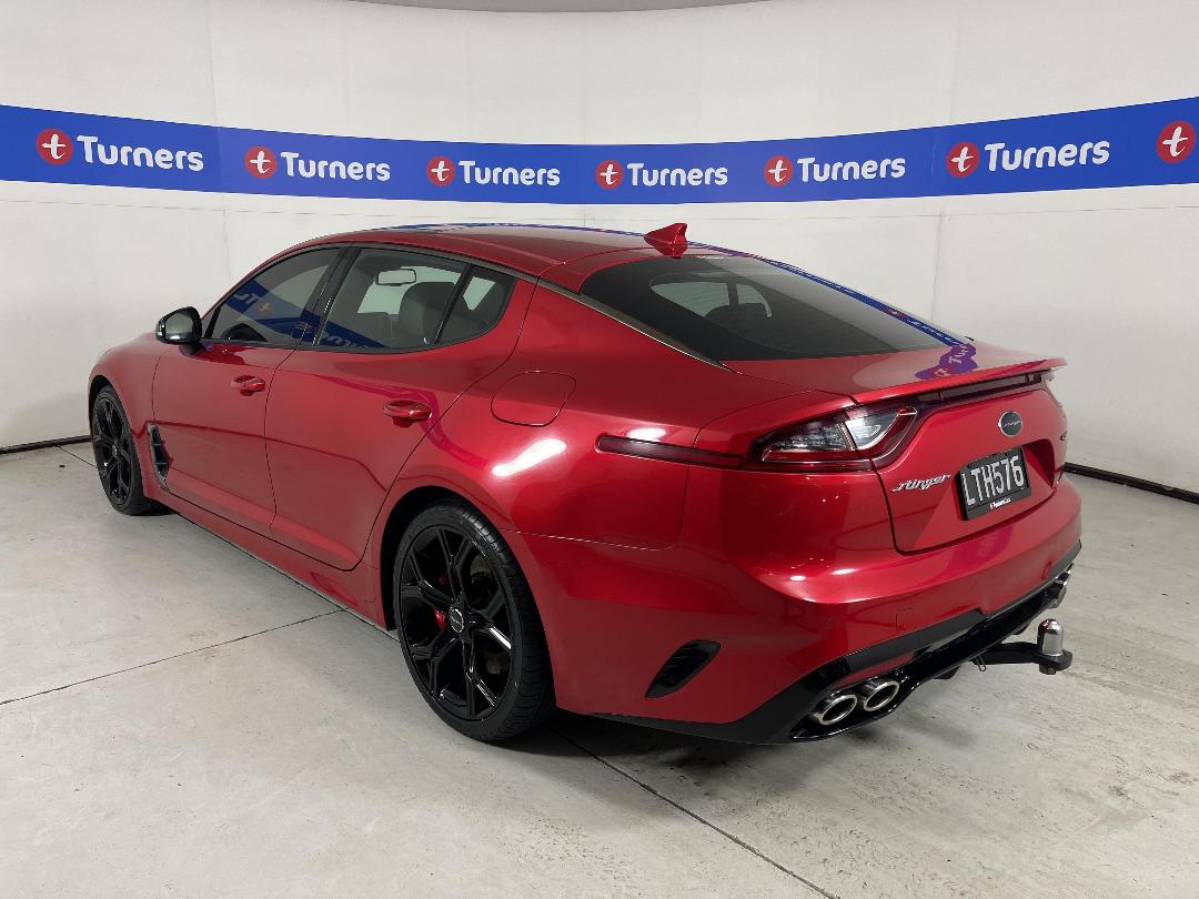 Photo '5' of KIA Stinger Photo '5' of KIA Stinger