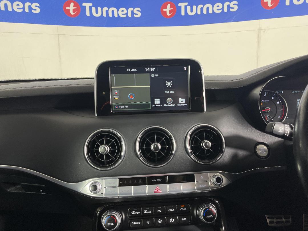 Photo '18' of KIA Stinger Photo '18' of KIA Stinger