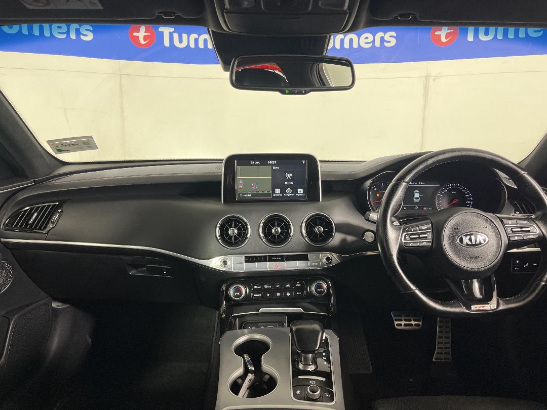 Photo '17' of KIA Stinger Photo '17' of KIA Stinger