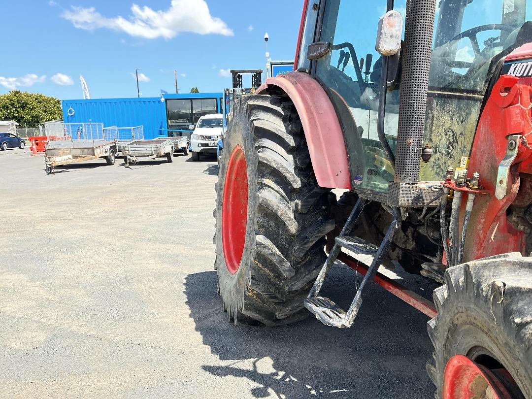 Photo '24' of Kioti PX1052 Tractor