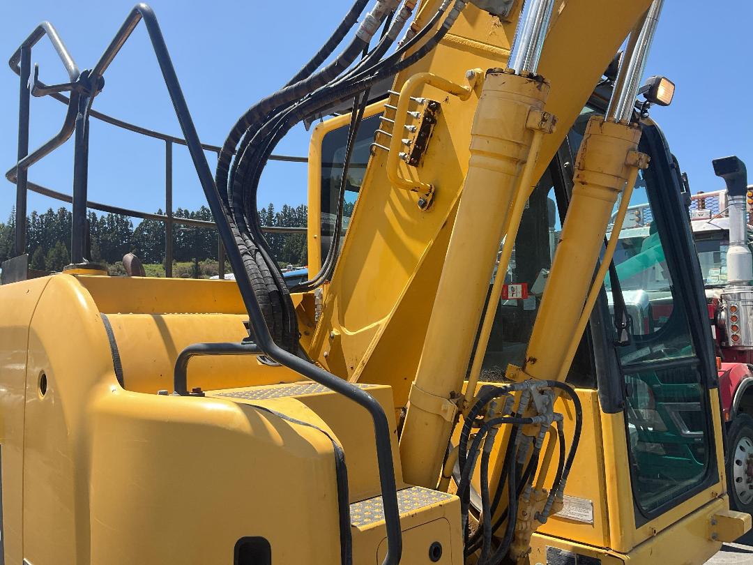 Photo '18' of Komatsu PC138US-8 Excavator