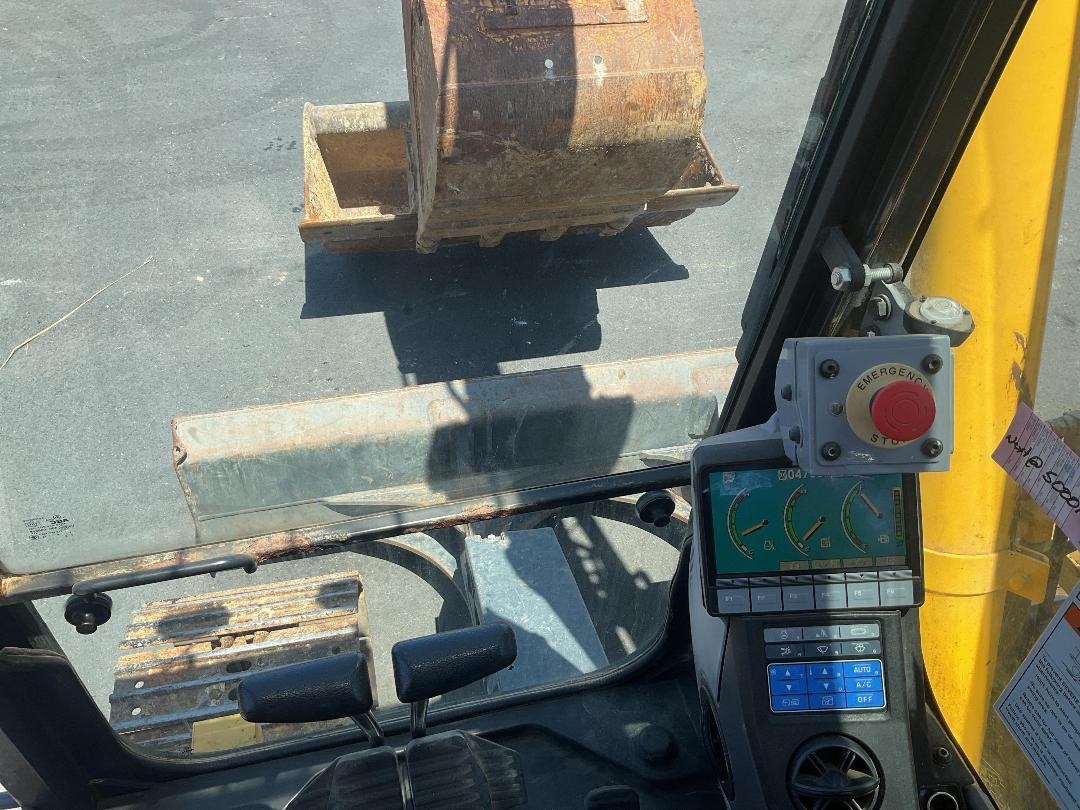 Photo '14' of Komatsu PC138US-8 Excavator