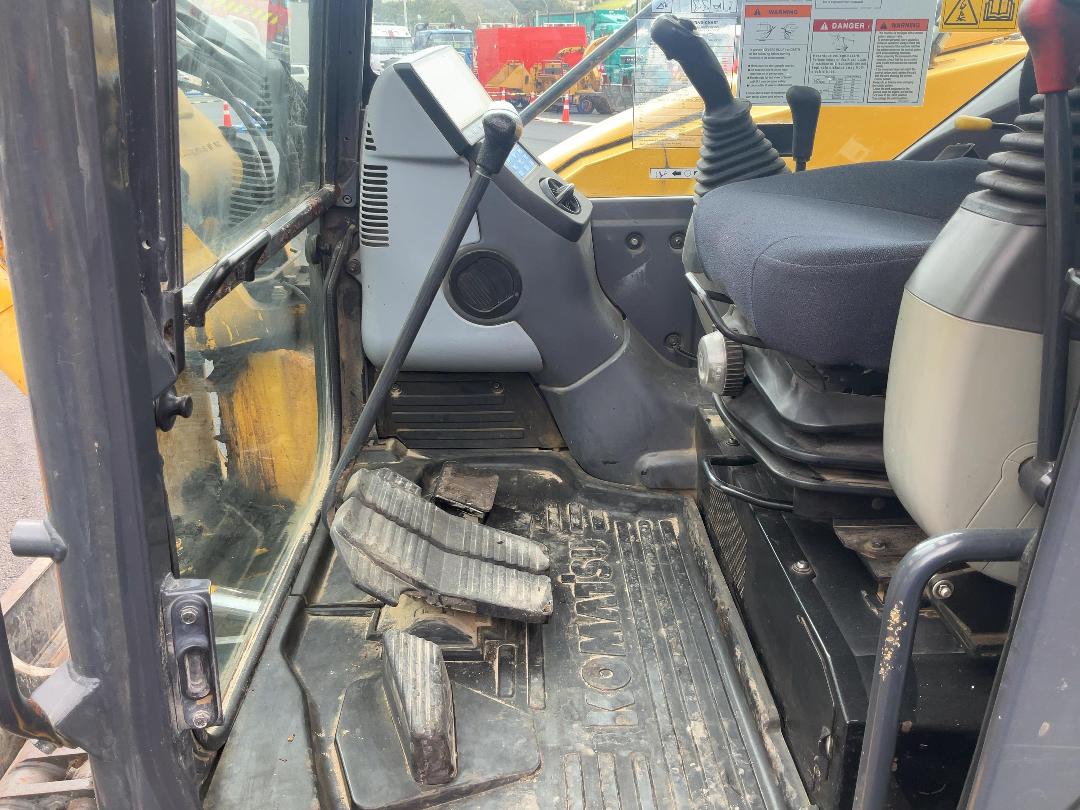 Photo '12' of Komatsu PC88MR-8 Excavator Photo '12' of Komatsu PC88MR-8 Excavator