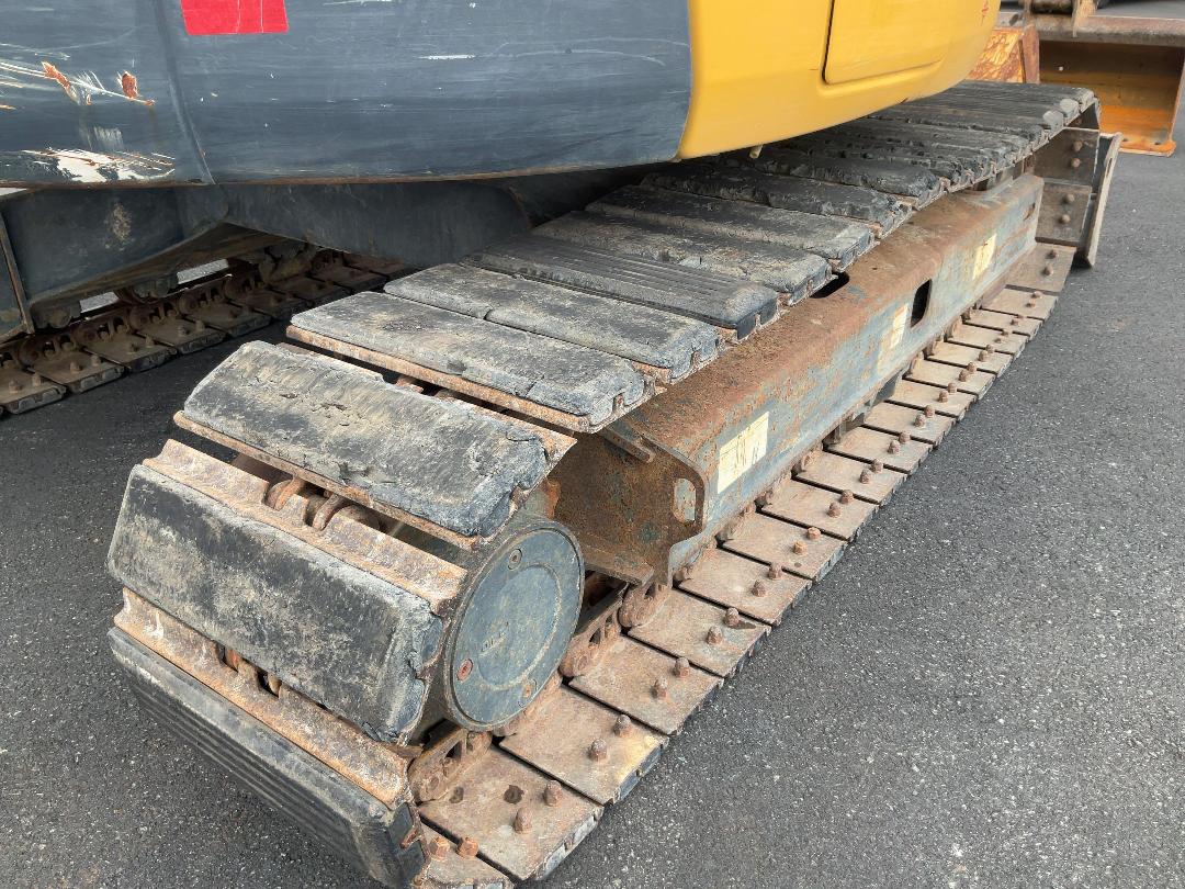 Photo '17' of Komatsu PC88MR-8 Excavator Photo '17' of Komatsu PC88MR-8 Excavator