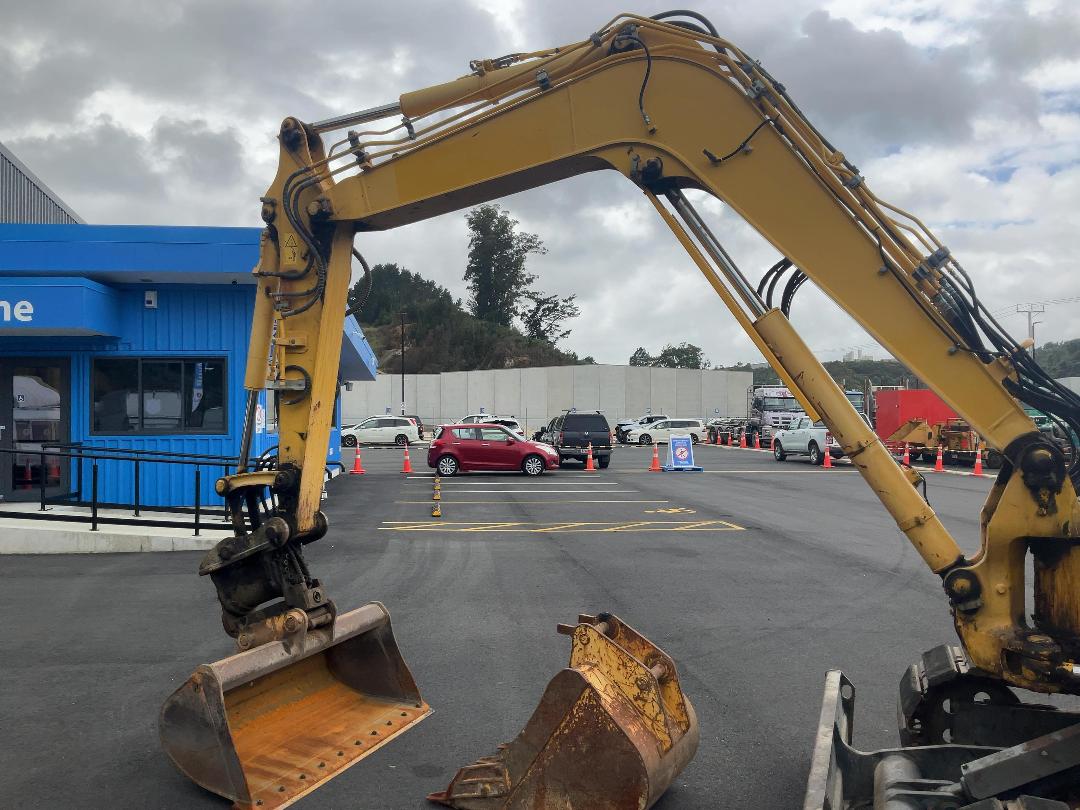 Photo '28' of Komatsu PC88MR-8 Excavator Photo '28' of Komatsu PC88MR-8 Excavator