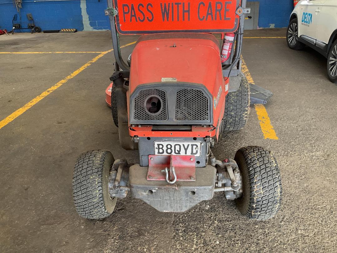Photo '6' of Kubota F3690 Mower